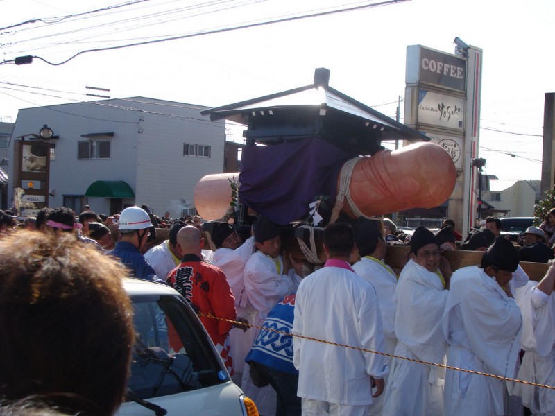 5-hounen-fertility-festival-japan