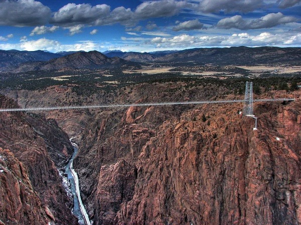 Royal-Gorge-Suspension-Bridge-Colorado