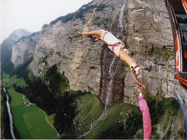 bungee jumping