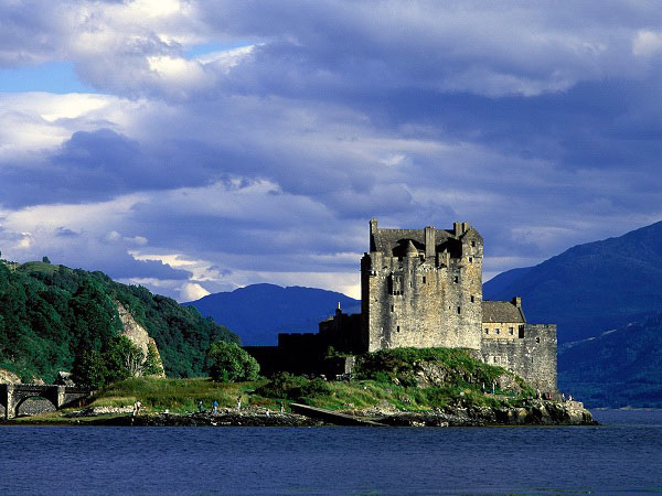 Eilean_Donan_Castle_Scotland