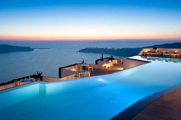 infinity pool Santorini Grace