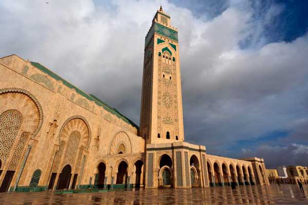 Photo by http://wallpaperswiki.org