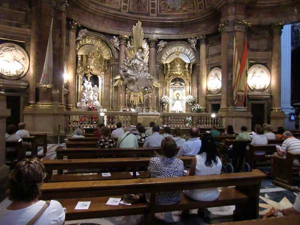 Photo by https://farm9.staticflickr.com