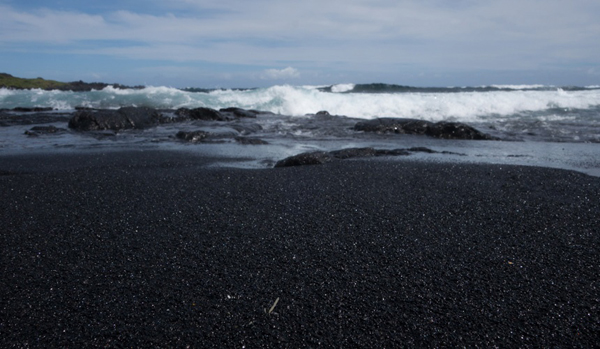 Punalu’u Black Sand Beach, Hawaii